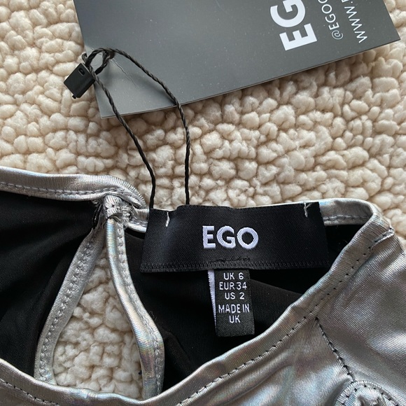 Ego- Long Sleeve Keyhole Cut Out Crop Top, SIZE: US 2, UK 6 - Picture 4 of 6